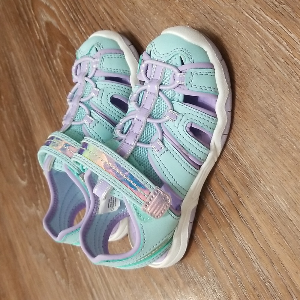(9) George. Pastel Irridescent Holographic Beach Kawaii Outdoor Youth Girl's